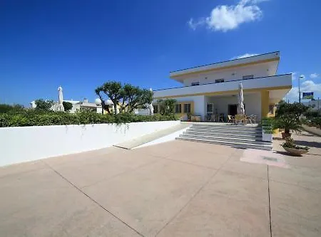 Albatros Hotel